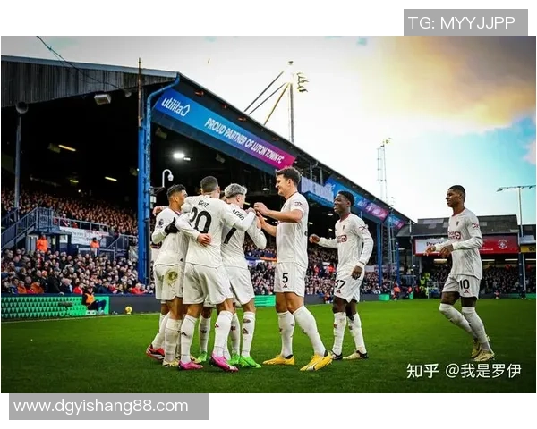 修咸顿主场迎战曼联双方争夺英超积分榜关键战役