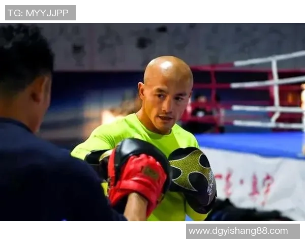 播求挑战中国军人实力较量谁能在擂台上赢得胜利